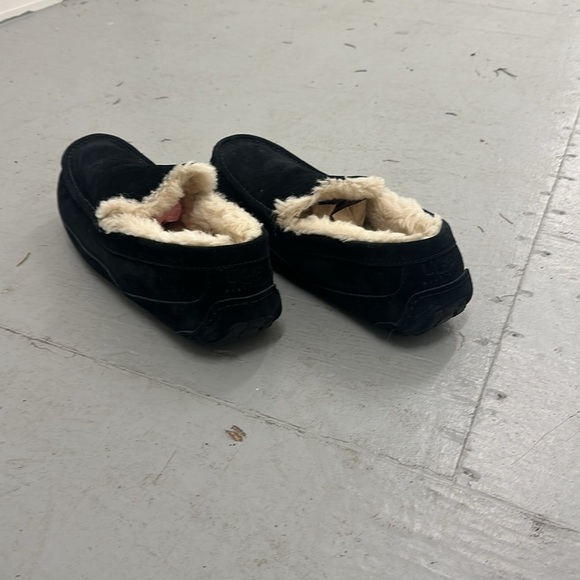 Ugg Suede slippers men’s size 12 black - Picture 5 of 12